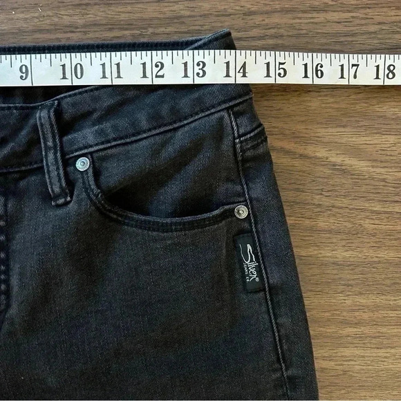 Silver jeans faded black 28x29 *No Size Tag. See measurements - Picture 7 of 12